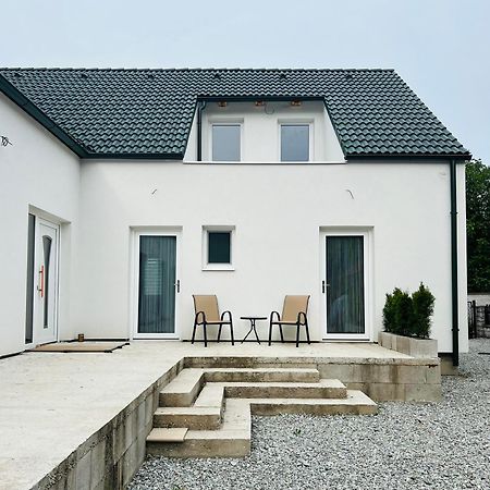 2 Moderne Apartmany 19 A 95 V Sukromi V Centre Mesta Turčianske Teplice Eksteriør bilde