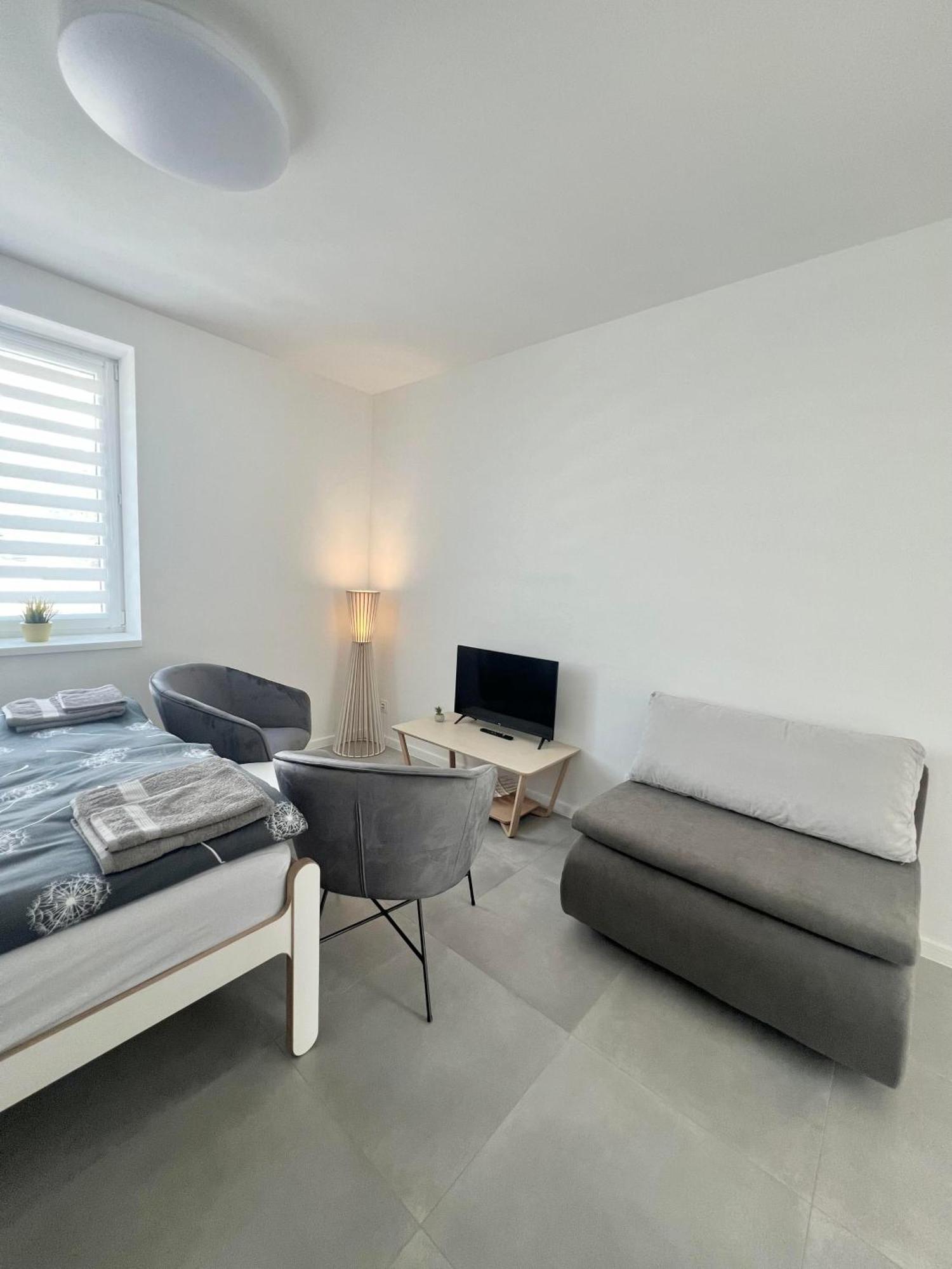 2 Moderne Apartmany 19 A 95 V Sukromi V Centre Mesta Turčianske Teplice Eksteriør bilde